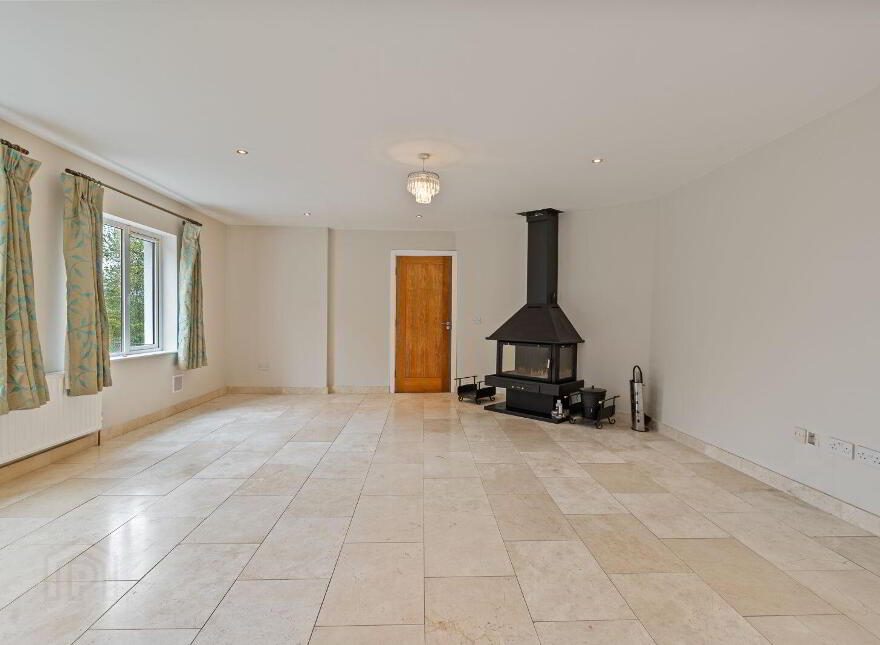 Lothea, Spur Hill, Doughcloyne, T12D2YY