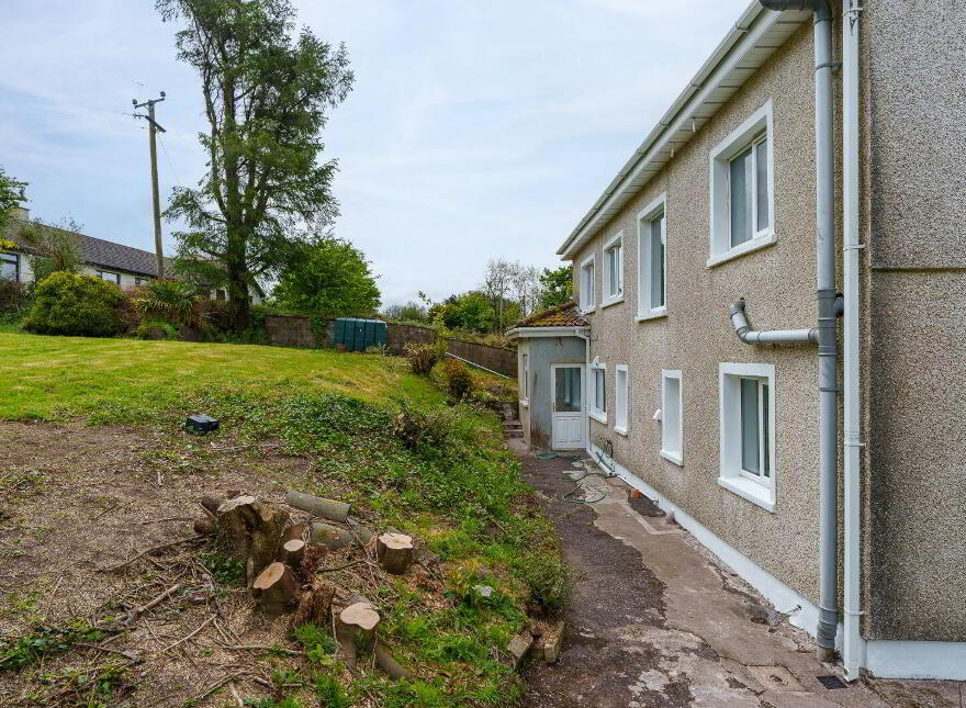 Lothea, Spur Hill, Doughcloyne, T12D2YY