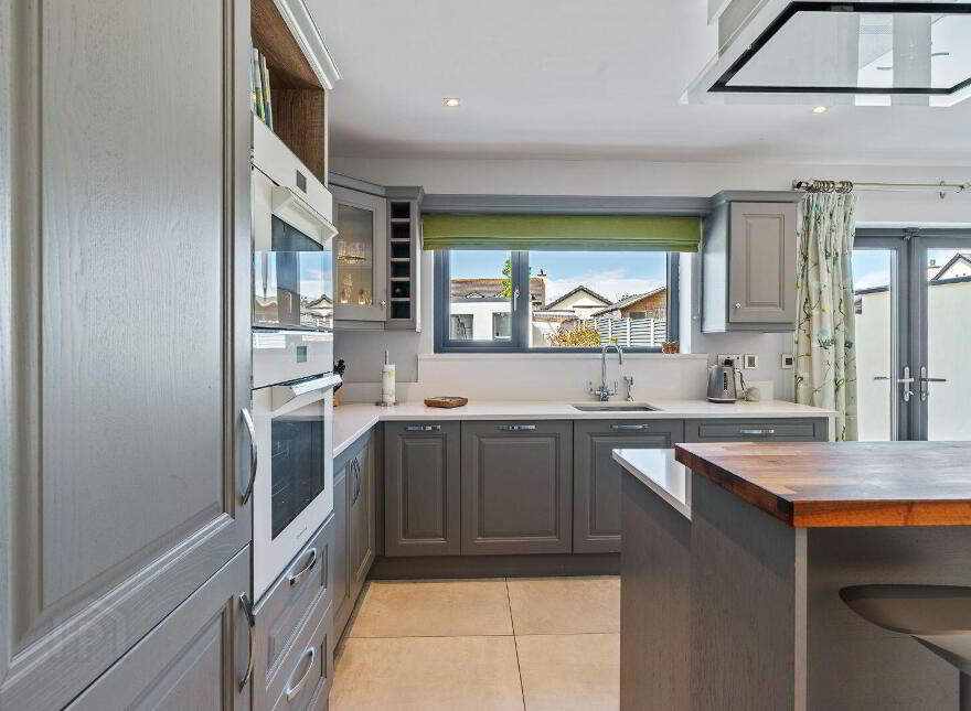 7 Roseview, Whitechurch, T34D688