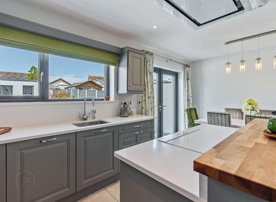 7 Roseview, Whitechurch, T34D688
