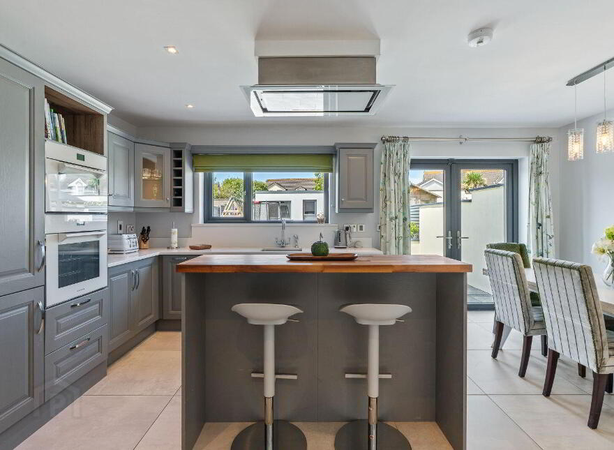 7 Roseview, Whitechurch, T34D688