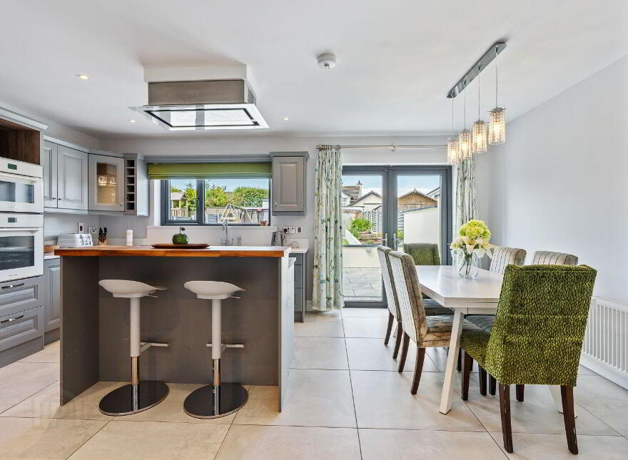 7 Roseview, Whitechurch, T34D688
