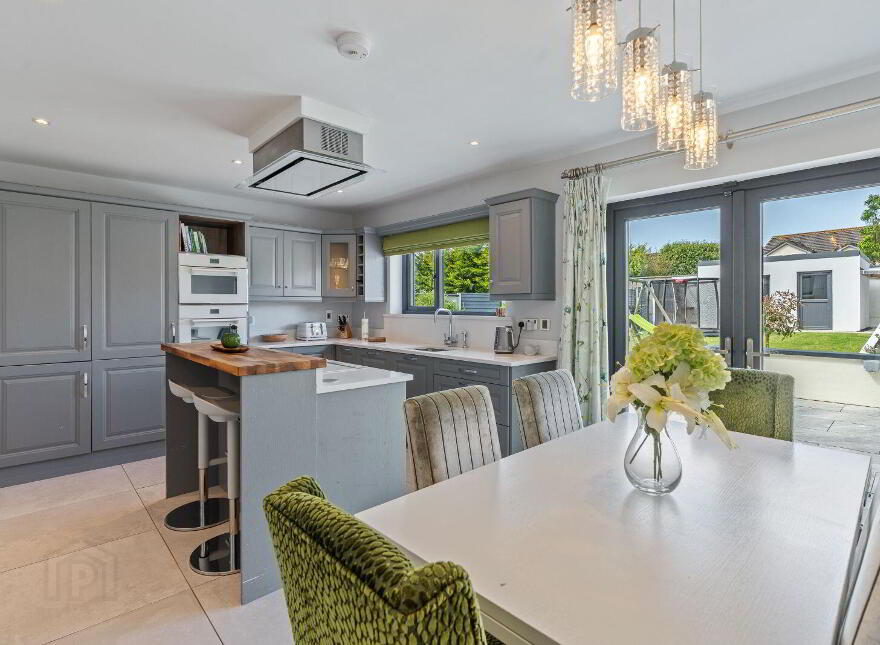 7 Roseview, Whitechurch, T34D688