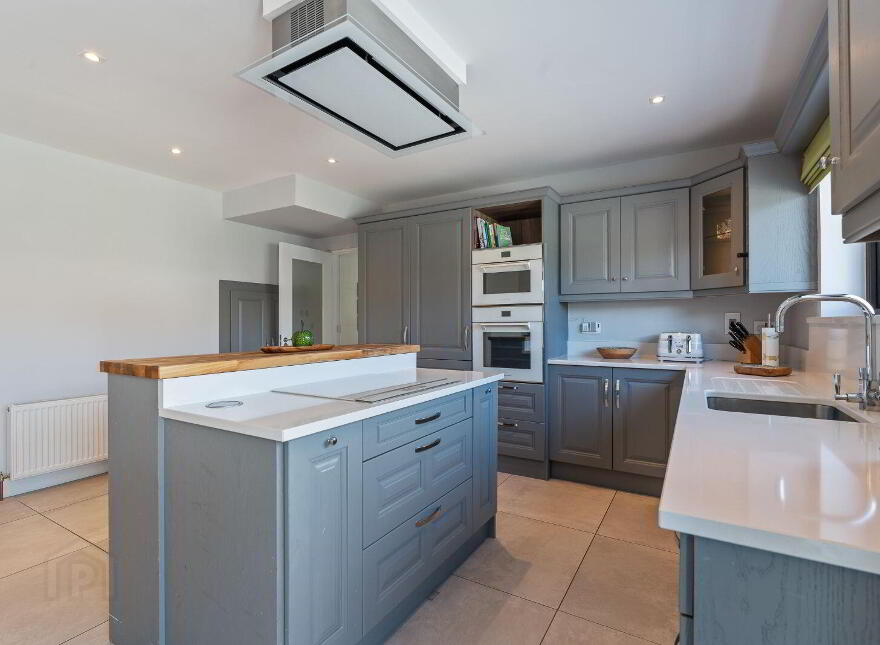 7 Roseview, Whitechurch, T34D688
