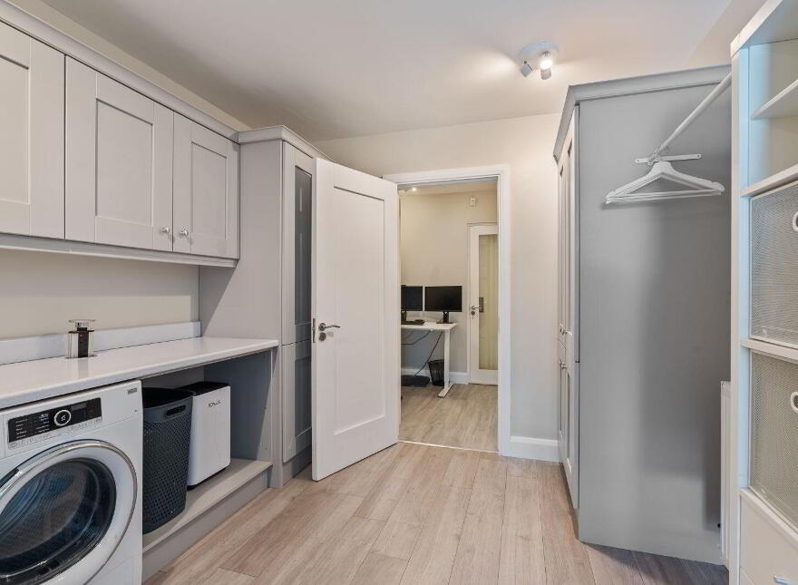 7 Roseview, Whitechurch, T34D688