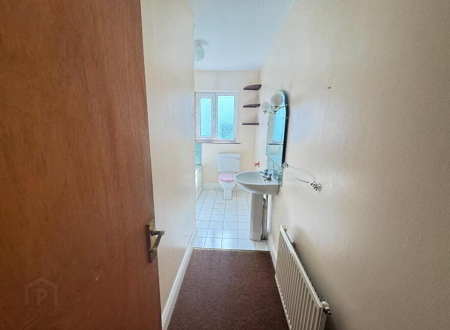 4 Mill Race Mews, Chapel Street, Bandon, P72E027
