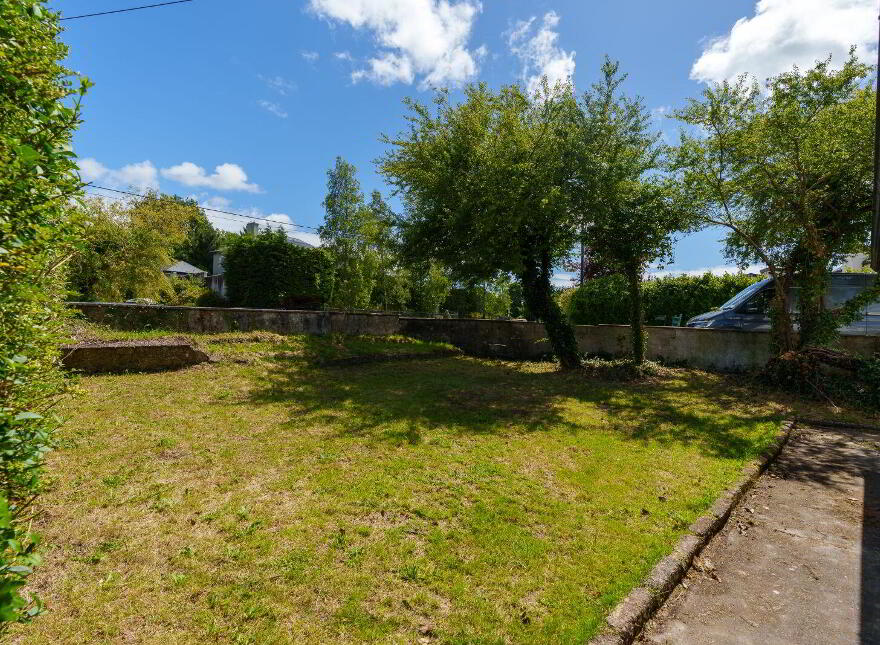 Eastview, Ardarrig Park, Carrigaline Road, Douglas, T12F77H