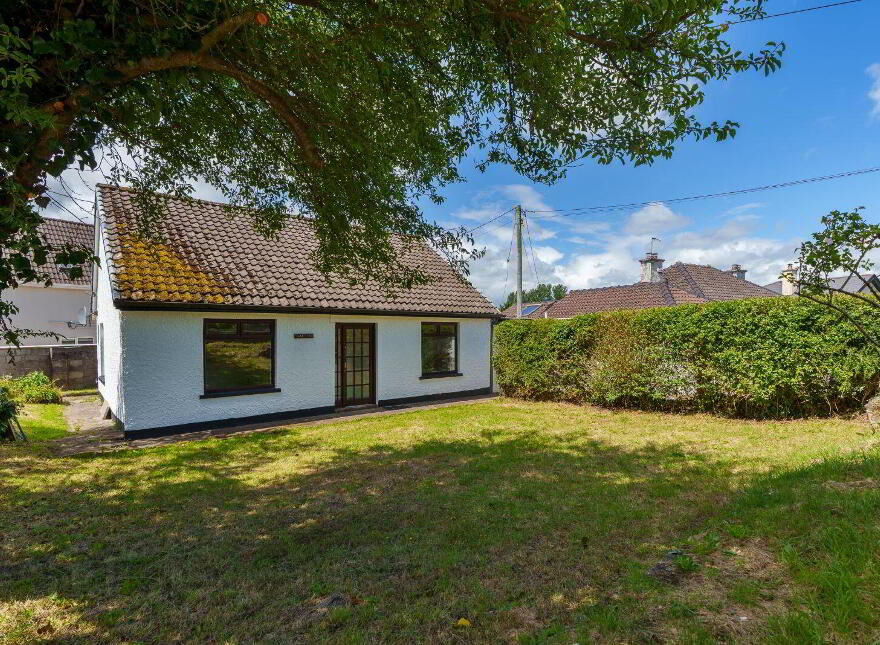 Eastview, Ardarrig Park, Carrigaline Road, Douglas, T12F77H