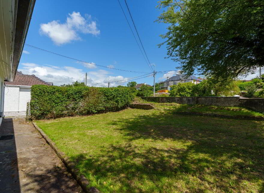 Eastview, Ardarrig Park, Carrigaline Road, Douglas, T12F77H