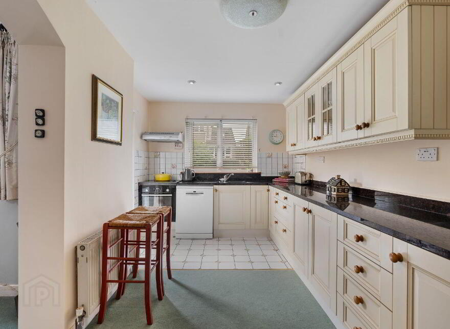 24 Inchvale Park, Douglas, T12N9D3