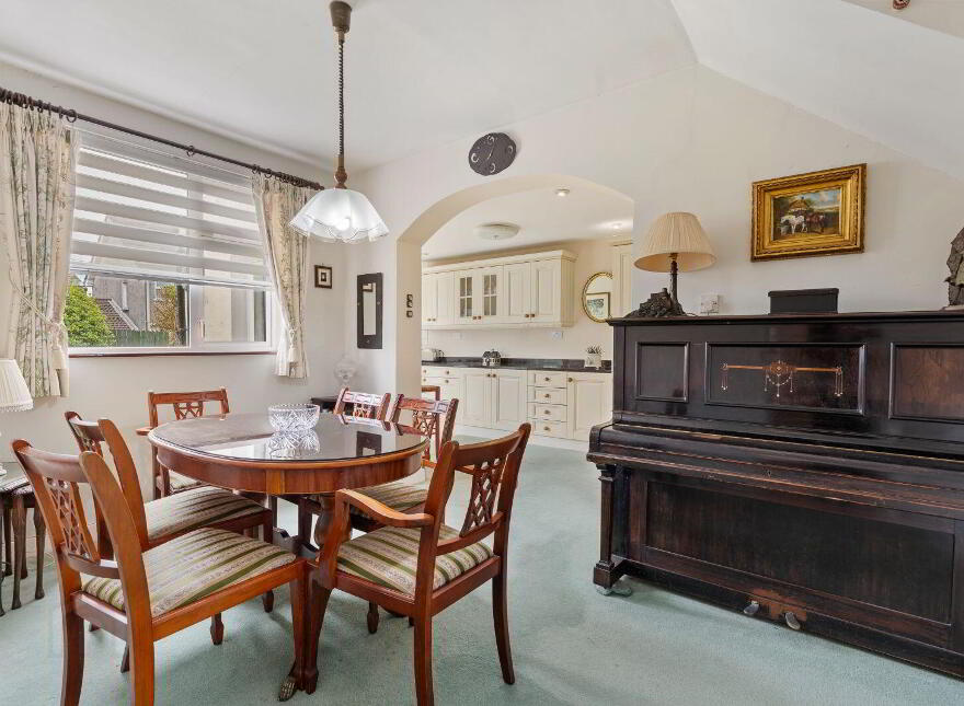 24 Inchvale Park, Douglas, T12N9D3