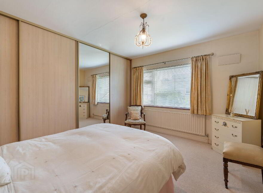 24 Inchvale Park, Douglas, T12N9D3