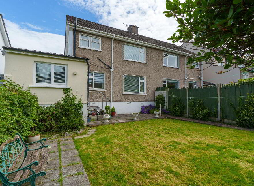 24 Inchvale Park, Douglas, T12N9D3