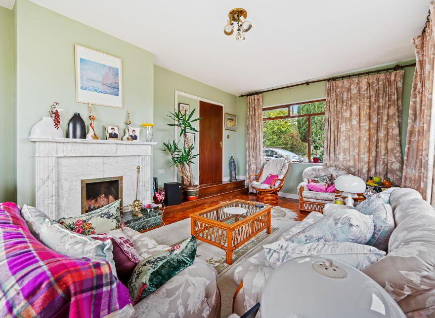The Glen, Meadowlands, Upper Rochestown, Rochestown, T12DHD1