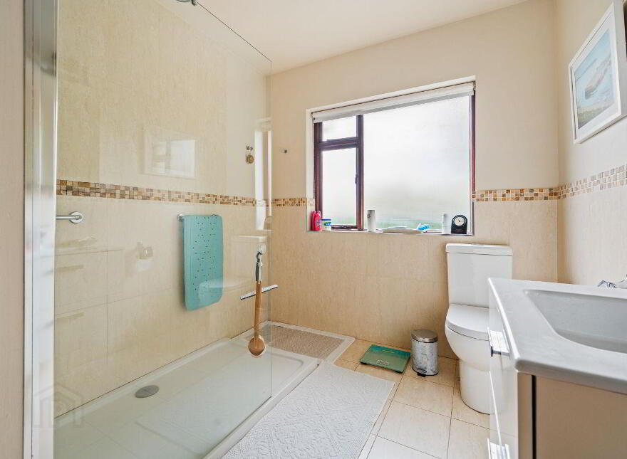 The Glen, Meadowlands, Upper Rochestown, Rochestown, T12DHD1