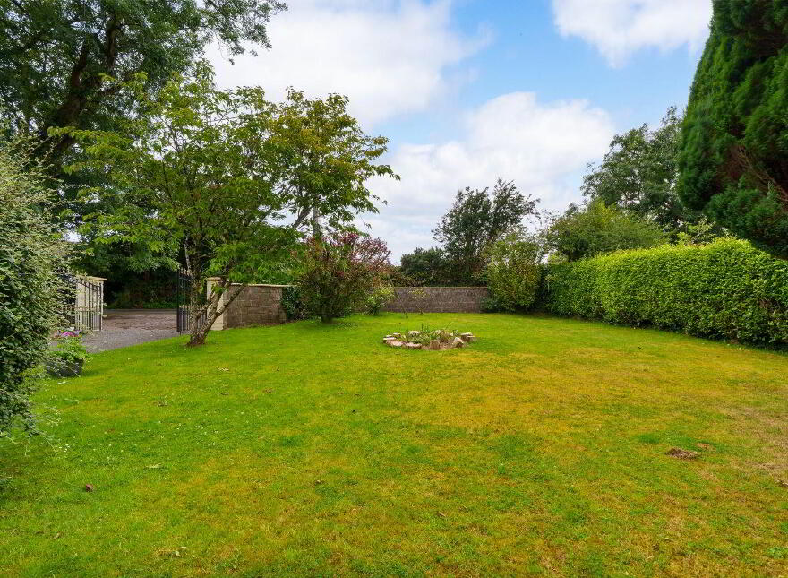 The Glen, Meadowlands, Upper Rochestown, Rochestown, T12DHD1