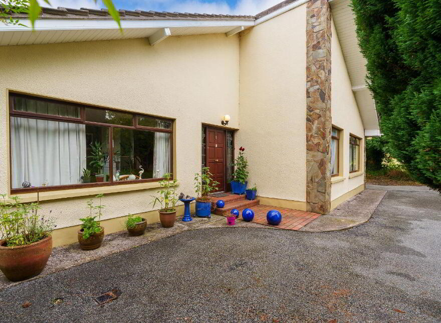 The Glen, Meadowlands, Upper Rochestown, Rochestown, T12DHD1