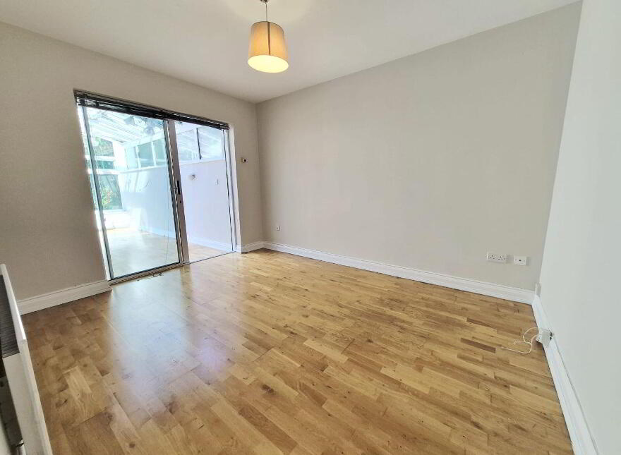 76 West Avenue, Frankfield, Frankfield, T12T1DF