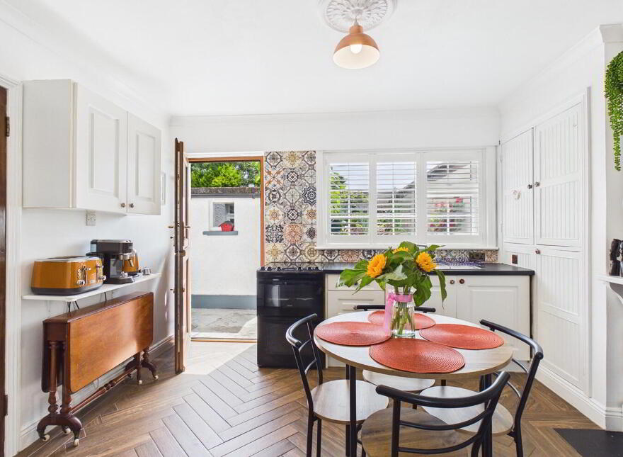 246 Saint Johns Park, X91E9CV