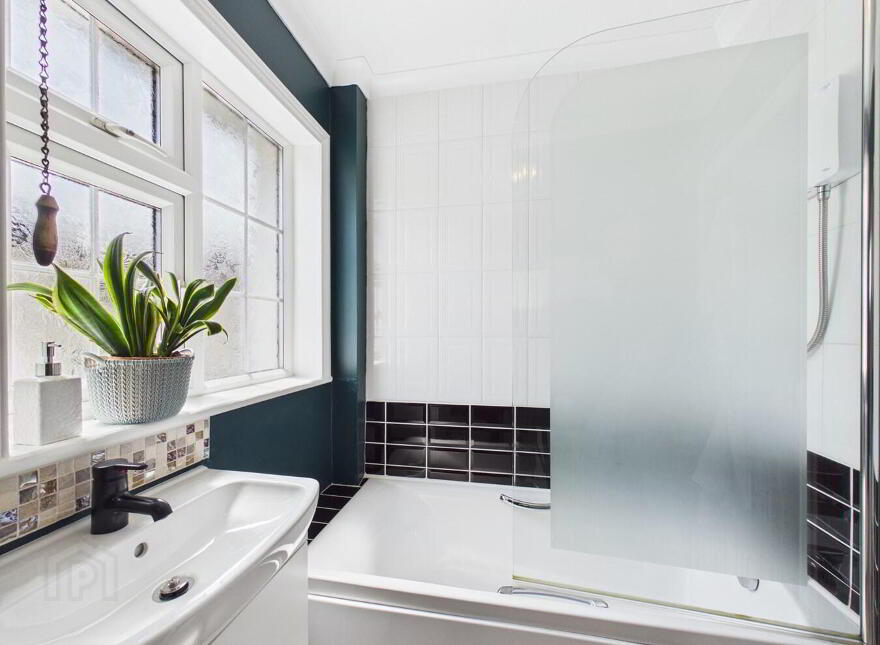 246 Saint Johns Park, X91E9CV