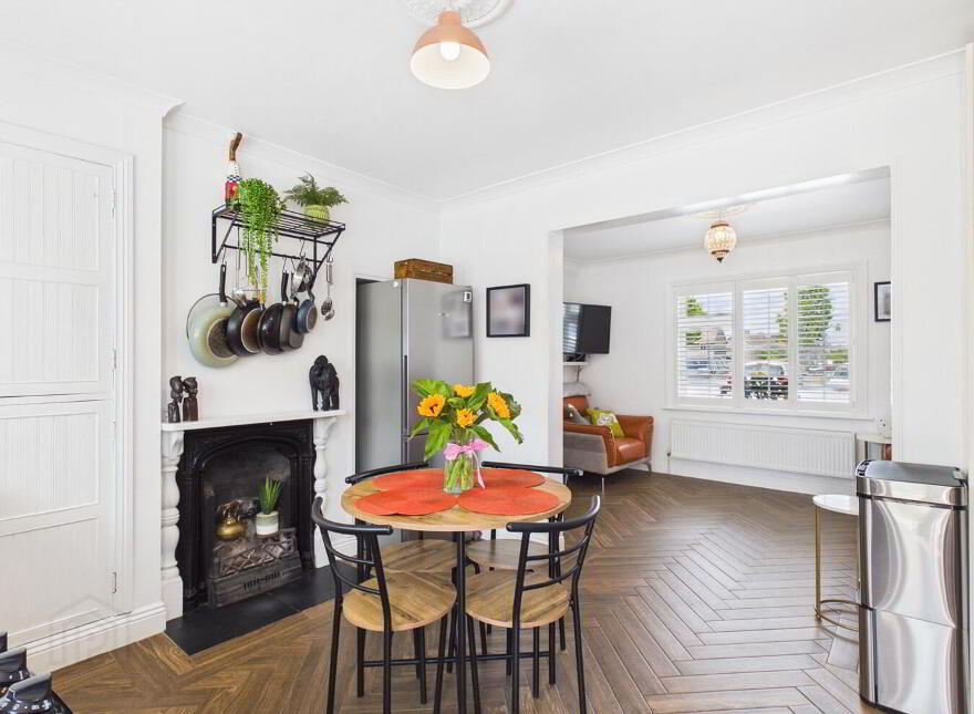 246 Saint Johns Park, X91E9CV