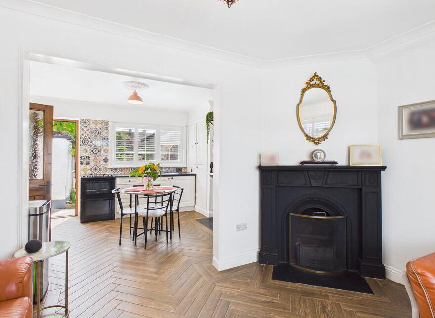 246 Saint Johns Park, X91E9CV