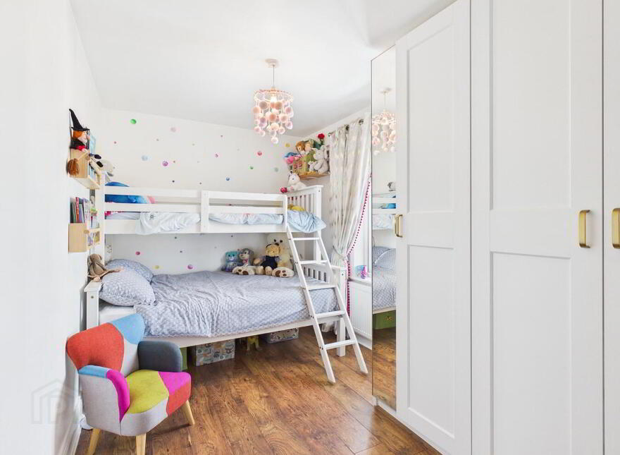246 Saint Johns Park, X91E9CV