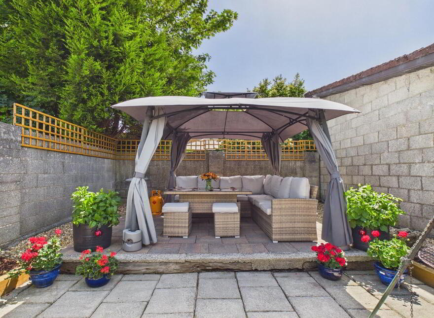 246 Saint Johns Park, X91E9CV