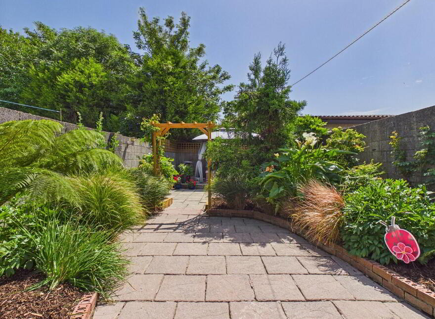 246 Saint Johns Park, X91E9CV