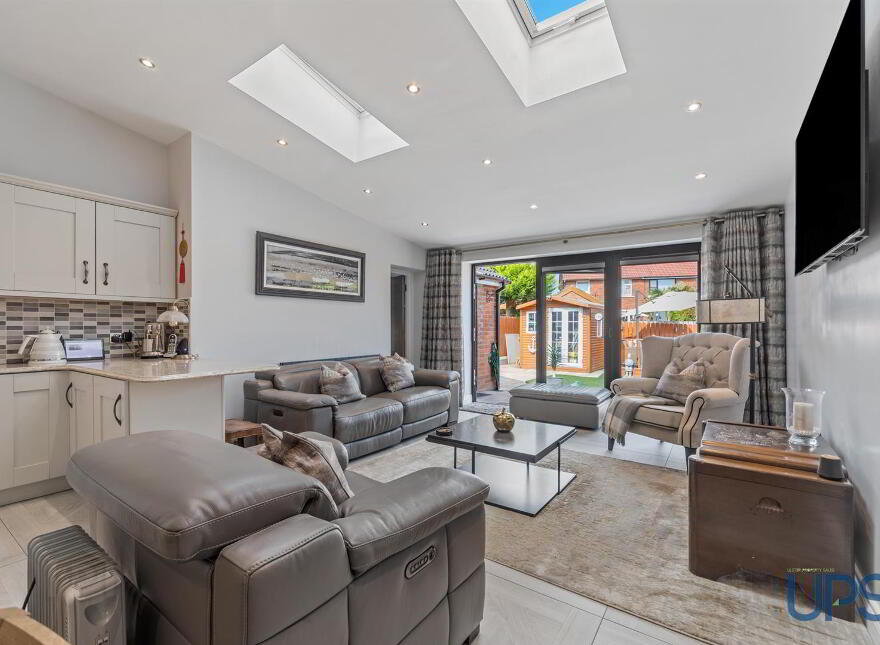109 Stewartstown Park, Belfast, BT11 9GJ