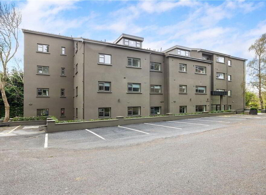 16 Errigal House, Eglinton Court, Dublin, D04RY86