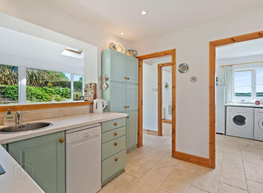 Ivernia, Coast Road, Myrtleville, P43RR62