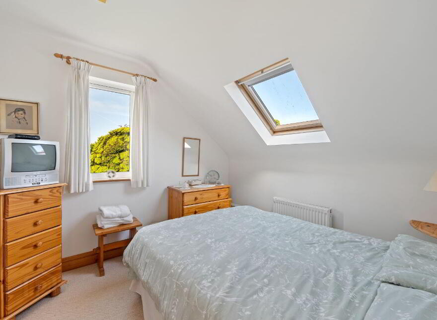 Ivernia, Coast Road, Myrtleville, P43RR62