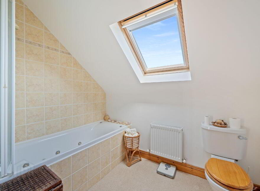 Ivernia, Coast Road, Myrtleville, P43RR62