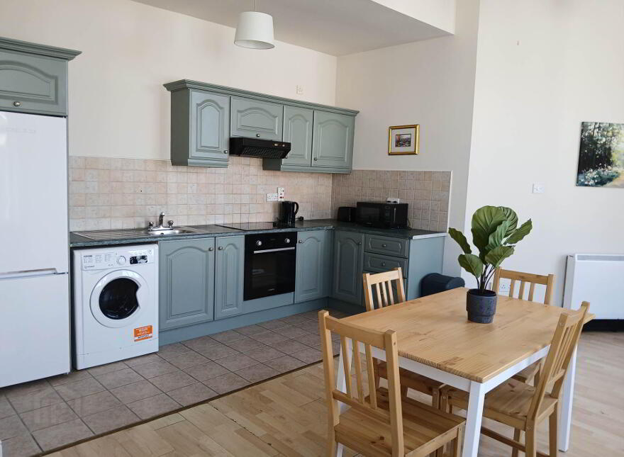 12 Belhavel, Golden Island, Athlone, N37AD62