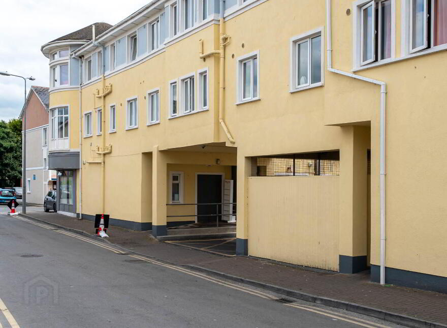 12 Belhavel, Golden Island, Athlone, N37AD62