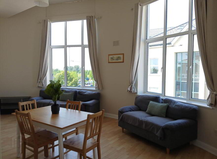 12 Belhavel, Golden Island, Athlone, N37AD62