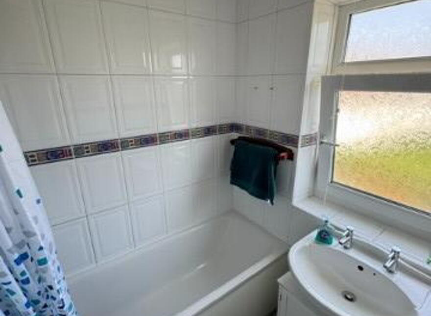 101 Islandmagee Road, Whitehead, BT38 9NH