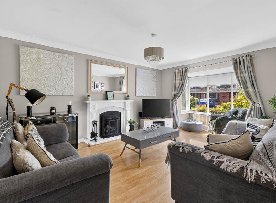 6 Highfields Avenue, Lisburn, BT28 3GE