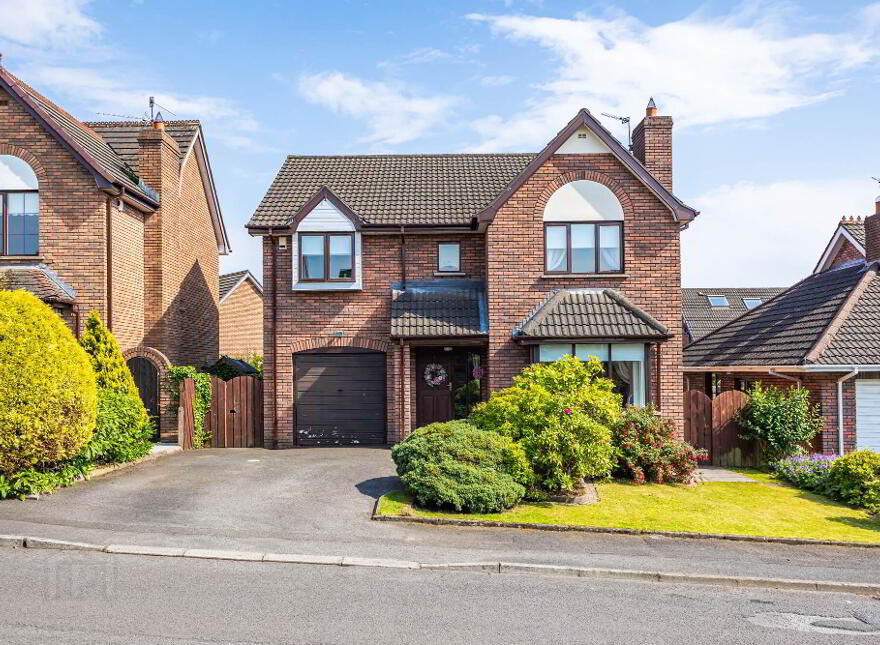 6 Highfields Avenue, Lisburn, BT28 3GE