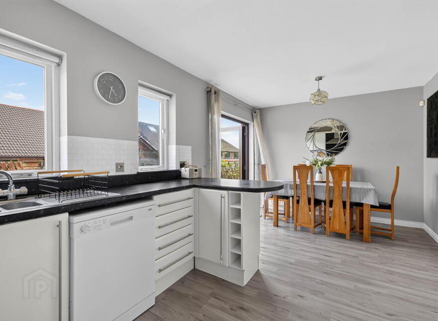 6 Highfields Avenue, Lisburn, BT28 3GE