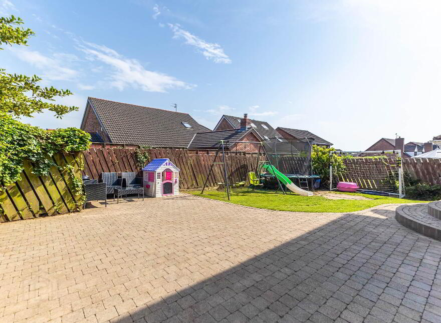 6 Highfields Avenue, Lisburn, BT28 3GE