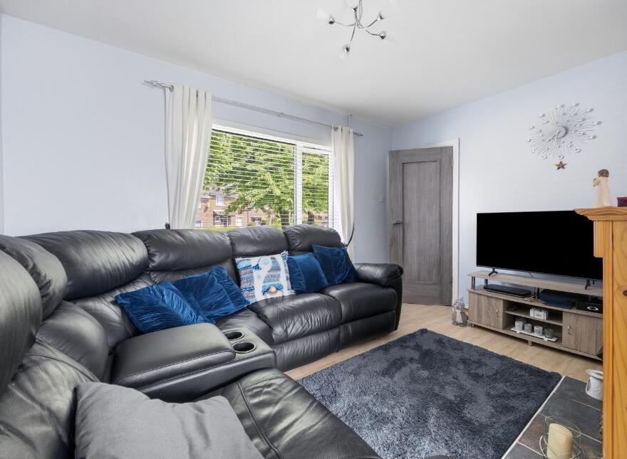 8 Knocknagoney Drive, Belfast, BT4 2QF