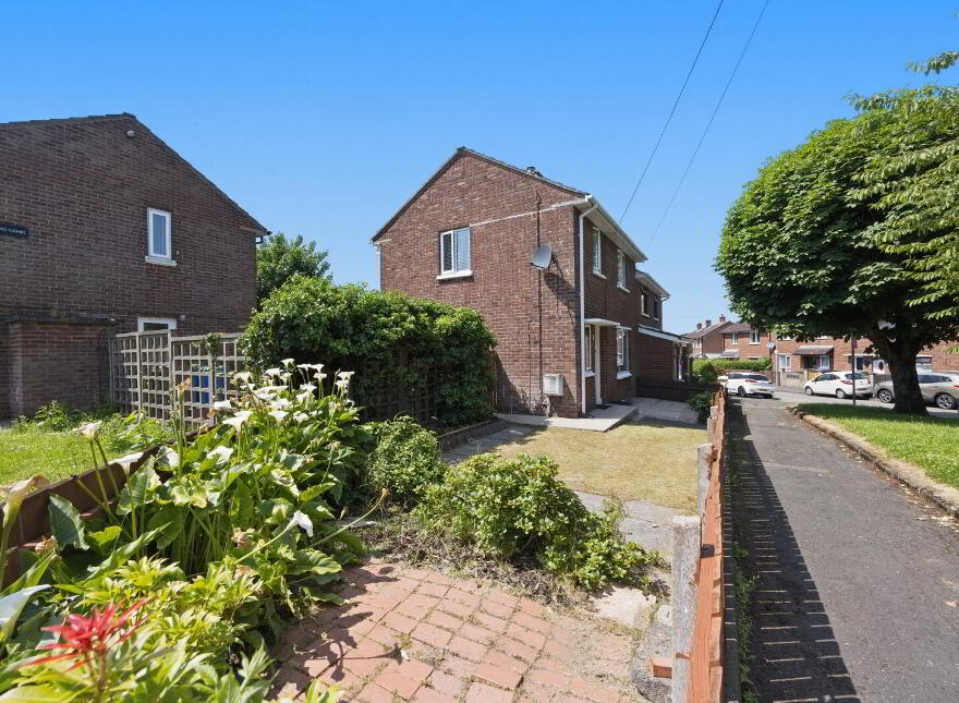 8 Knocknagoney Drive, Belfast, BT4 2QF
