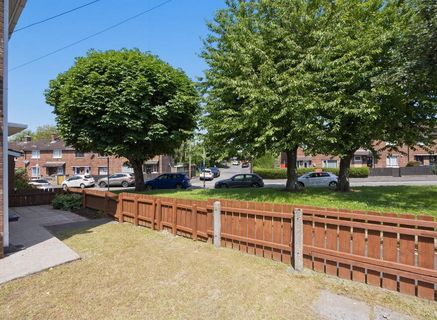 8 Knocknagoney Drive, Belfast, BT4 2QF