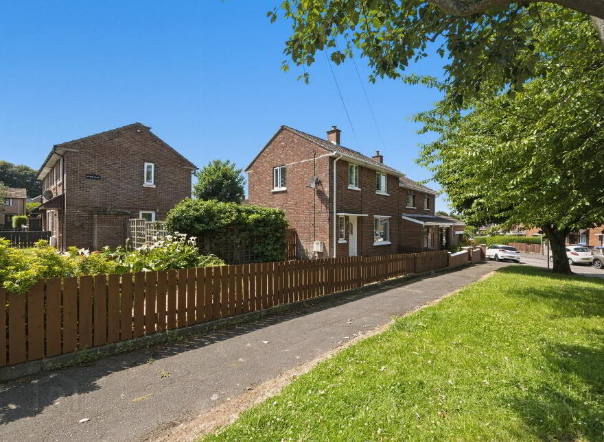 8 Knocknagoney Drive, Belfast, BT4 2QF
