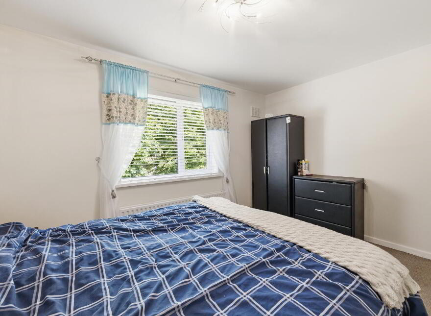 8 Knocknagoney Drive, Belfast, BT4 2QF