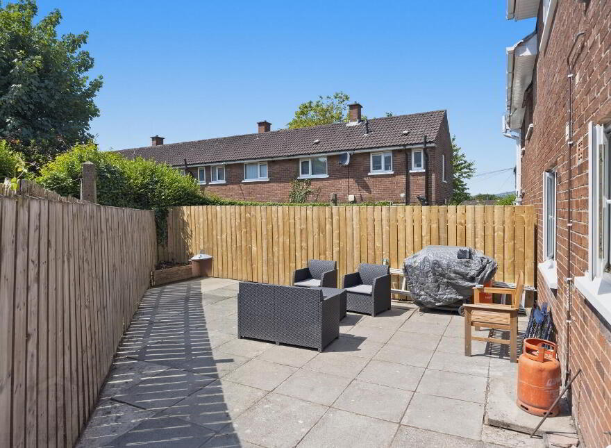 8 Knocknagoney Drive, Belfast, BT4 2QF