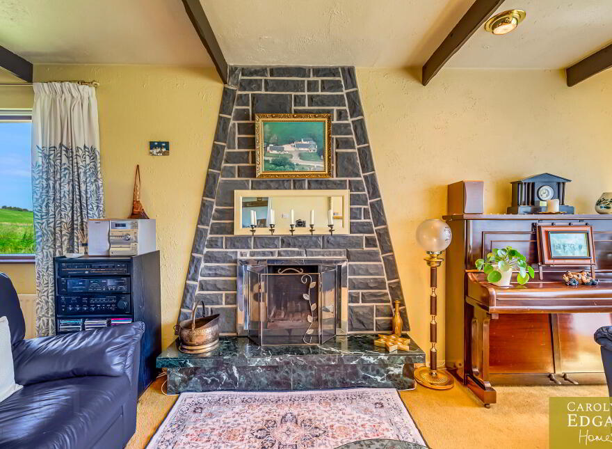 79 Mealough Road, Carryduff, Belfast, BT8 8LS