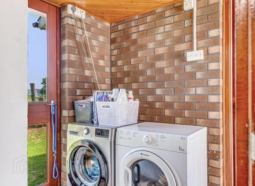79 Mealough Road, Carryduff, Belfast, BT8 8LS